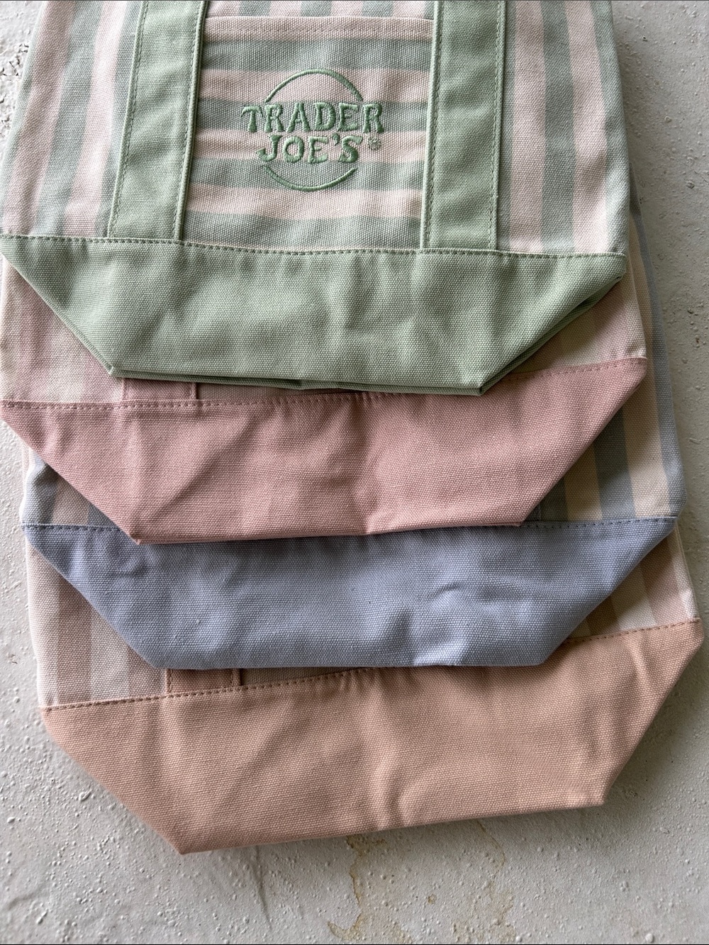 Trader Joe’s Mini Striped Tote Bag 2026 Set of Four NWT - Picture 2 of 4